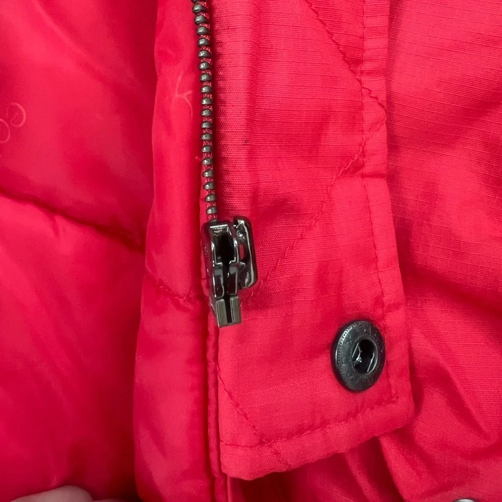 Ecko Unlimited Women’s Red Puffer Jacket with Faux Fur Hood - Picture 10 of 10